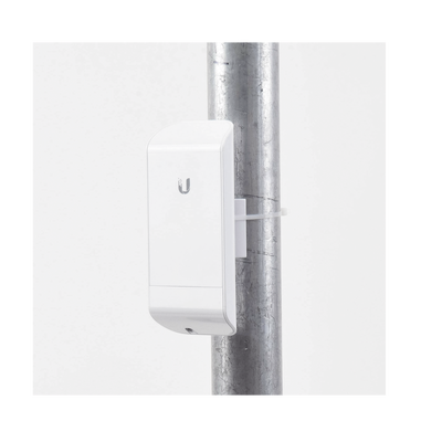 LOCOM2  UBIQUITI  NanoStation airMAX locoM2 CPE, hasta 150 Mbps, frecuencia 2 GHz (2412-2462 MHz) con antena integrada de 8 dBi
