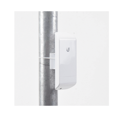 LOCOM2  UBIQUITI  NanoStation airMAX locoM2 CPE, hasta 150 Mbps, frecuencia 2 GHz (2412-2462 MHz) con antena integrada de 8 dBi