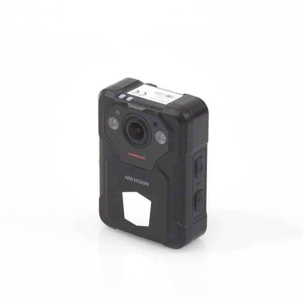 DSMCW406_128G  HIKVISION - Body Camera Portátil / Grabación a 2K (4 Megapixel) / Pantalla 1.77" TFT / Fotos de Hasta 40 Megapixel / IP67 / H.265 / 128 GB de Almacenamiento / Microfono Integrado