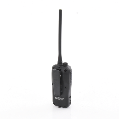ICM25BLK  ICOM  - Radio portátil marino color negro, 5 W de potencia RF, 0.5 W de salida de audio, flotante, sumergible IPX7, Tx: 156.025-157.425MHz, Rx: 156.050-163.275MHz , incluye batería de 1500mAh, cargador, antena clip y correa de mano